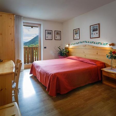Hotel La Locanda Pinzolo Ngoại thất bức ảnh