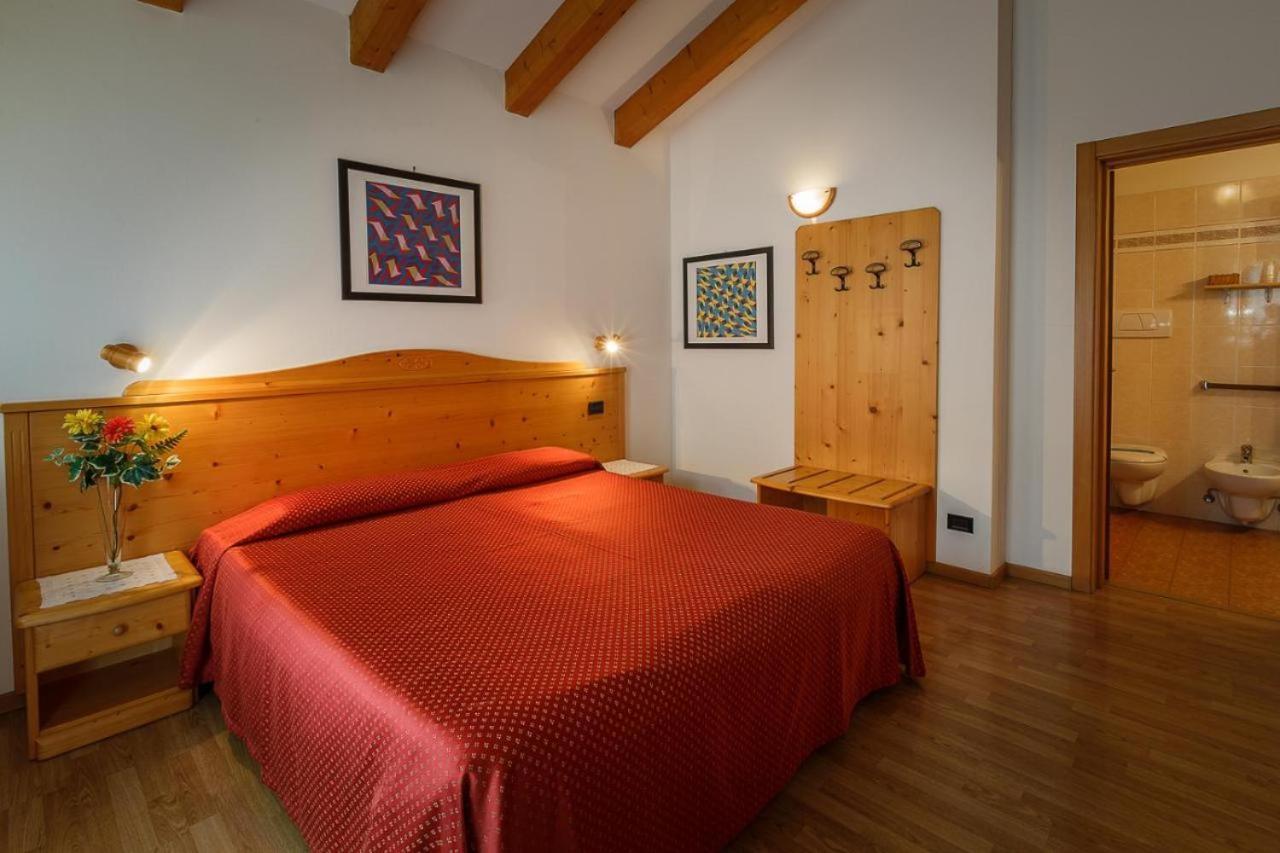 Hotel La Locanda Pinzolo Ngoại thất bức ảnh