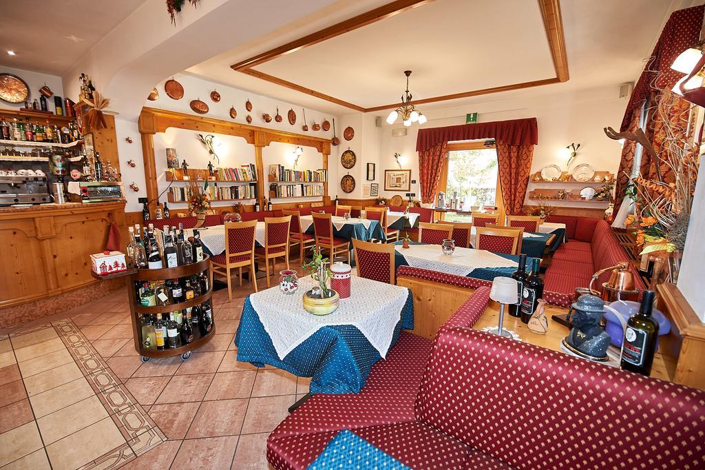 Hotel La Locanda Pinzolo Ngoại thất bức ảnh