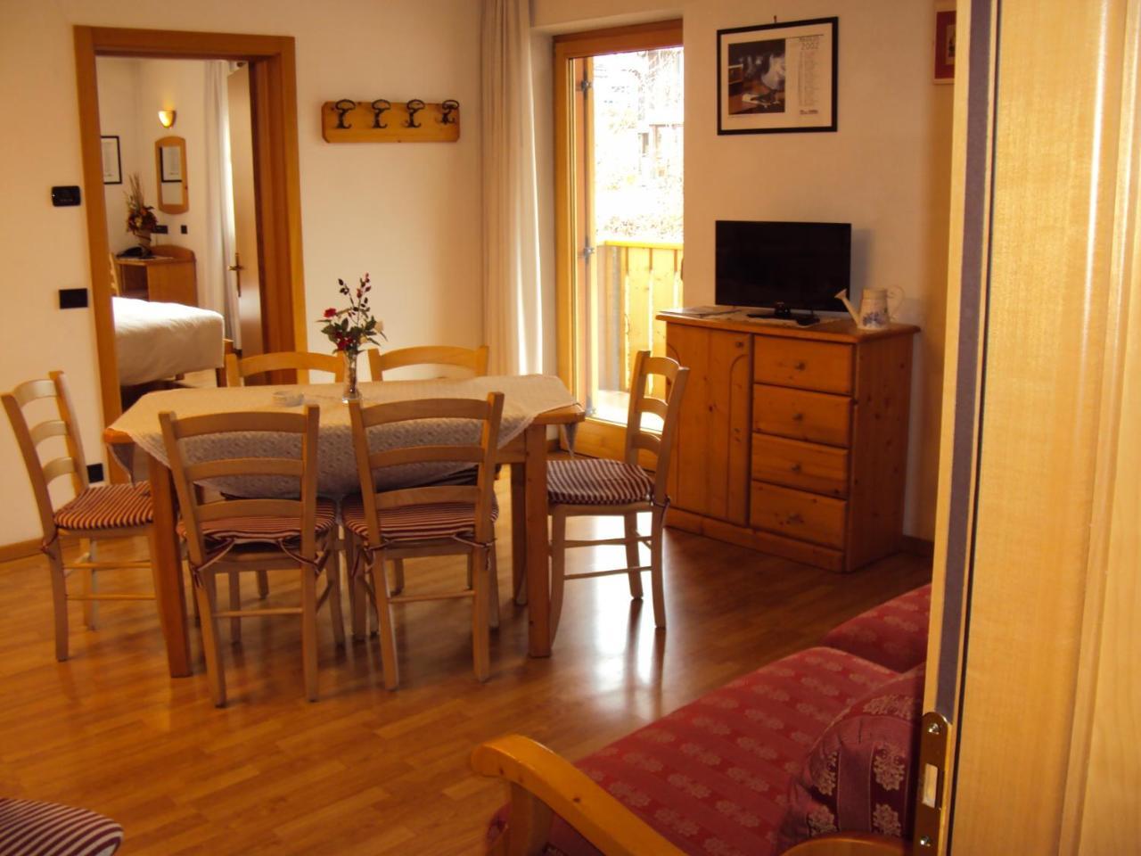 Hotel La Locanda Pinzolo Ngoại thất bức ảnh